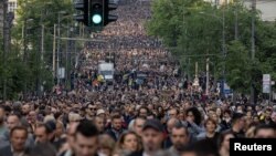 Протести против насилство во Србија