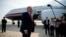 Президент США Дональд Трамп сідає в літак Air Force One, 1 липня 2026 року