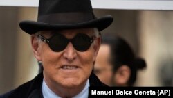 Rodžer Stoun dolazi na izricanje presude u Vašingtonu, 20. februara