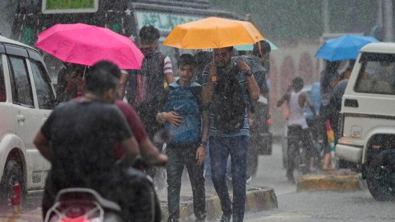 توفان های شدید در هند جان حداقل ۳۶ تن را گرفت
