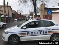 Polițiștii nu puteau folosi arma pentru a-l scoate pe șofer din autovehicul, susțin ofițerii cu care Europa Liberă a stat de vorbă