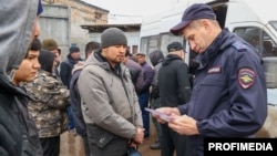 Амалиёти зидди муҳоҷирон дар Волгоград. Акс аз моҳи марти 2026