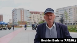 Shyqyri Hoxha, banor i Drenasit.