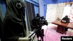 Qahirədə TV studiyası, İyul, 2012