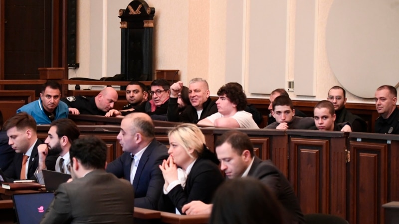 მოსამართლე მჭედლიშვილმა ზვიად ცეცხლაძე, ვეფხია კასრაძე და დანარჩენი ექვსი ბრალდებული პატიმრობაში დატოვა
