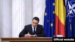 Romania - The new Prime Minister of Romania, Victor Ponta, signed an oath, 07May2012