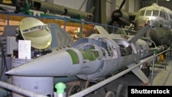Російський зенітний ракетний комплекс 2К11 «Круг» (SA-4 Ganef) в експозиції музею 