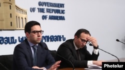 Արդարադատության նախարար Ռուստամ Բադասյանը (ձ) և Առողջապահության նախարար Արսեն Թորոսյանը։ 