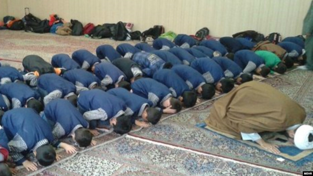 برنامه این هفته دیدگاه‌ها با حضور سعید پیوندی، و حسن فرشتیان.