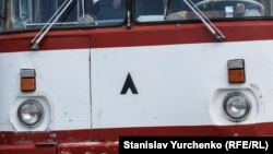 У 2013 році стало відомо, ЛАЗ згортає виробництво автобусів в Україні