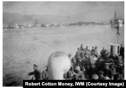 ბრიტანული ჯარები ბათუმს უახლოვდებიან, 1918 წლის დეკემბერი. ფოტოგრაფი რობერტ კოტონ მანი, IWM