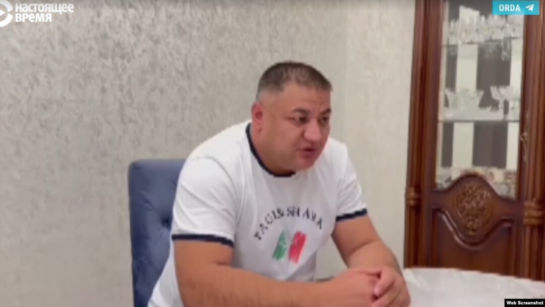 Аманда Байнс жалаңаш