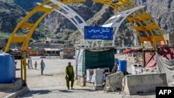 The town of Torkham along the closed Pakistan-Afghanistan border.