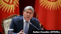 Президент Бишкек шаарынын тургундары менен жолугушууда.