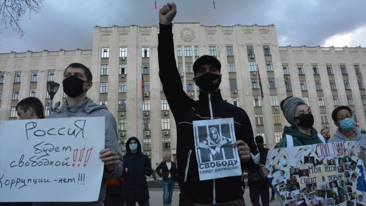 Russian Lawmakers Give Final Approval To Law Barring Navalny Allies From Seeking Office - Vimarsana News