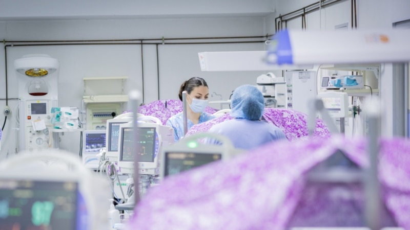 Spital privat din Constanța, lăsat parțial fără autorizație după decesul unei tinere care a născut în spital. Ministrul a sesizat Parchetul