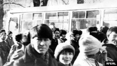 Интернетте көшедегі эротика Анальды моншақтар онлайн бейне