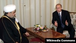 Vladimir Putin (sağda) və Allahşükür Paşazadə, Arxiv