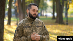 Соліст Ансамблю ЗСУ, кримчанин та автор ідеї проєкту Ісмаїл Курт-Умер