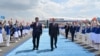 Қазақстан президенті Қасым-Жомарт Тоқаев (ортада оң жақта) елге сапармен келген Қытай президенті Си Цзиньпинді Астана әуежайында қарсы алды. 16 маусым, 2025 жыл.