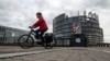Сотрудник консульства РФ в Страсбурге был задержан за кражу велосипеда