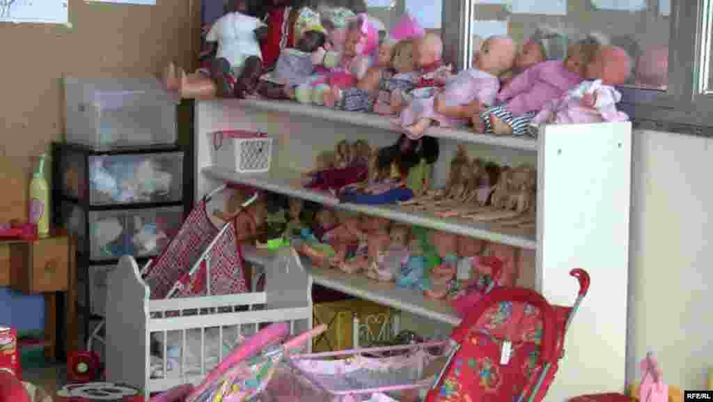 Paraisapolis Community Program #72