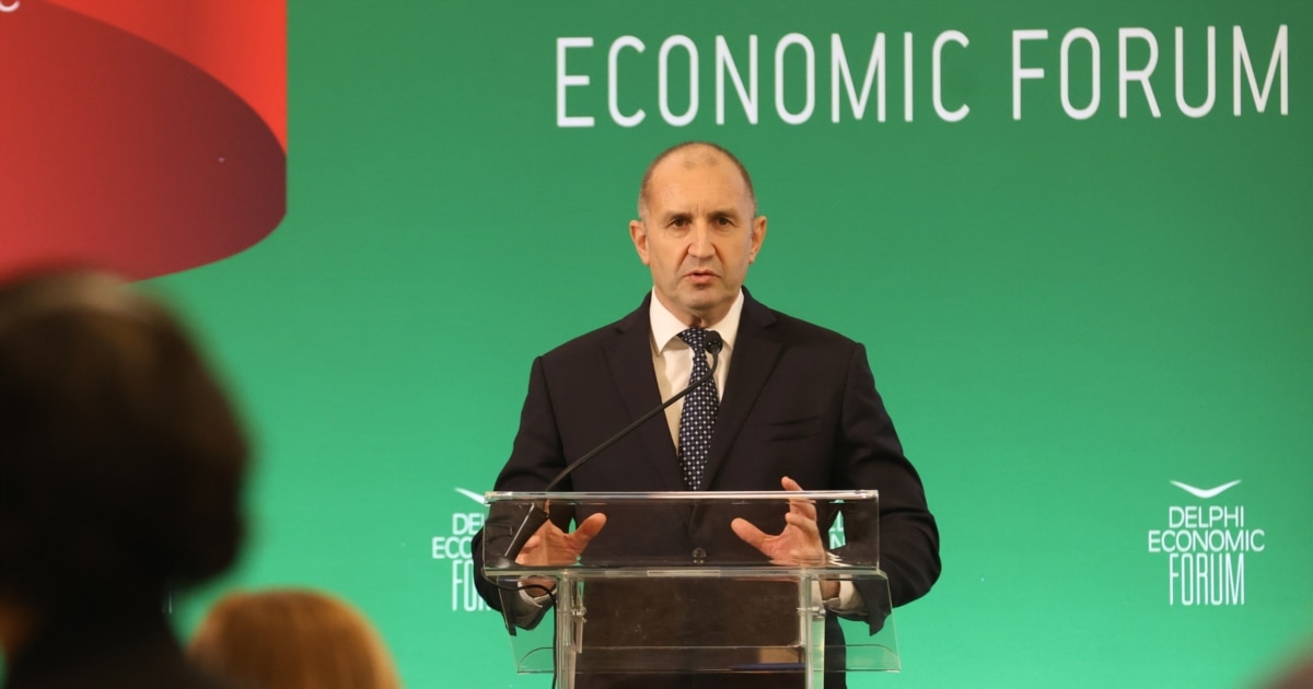 Румен Радев вижда негативи“ от присъединяването на България към еврозоната,