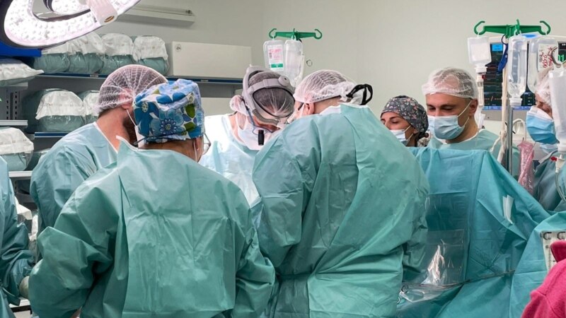 Пациентите на кои вчера им беа трансплантирани срце и бубрези се во стабилна состојба