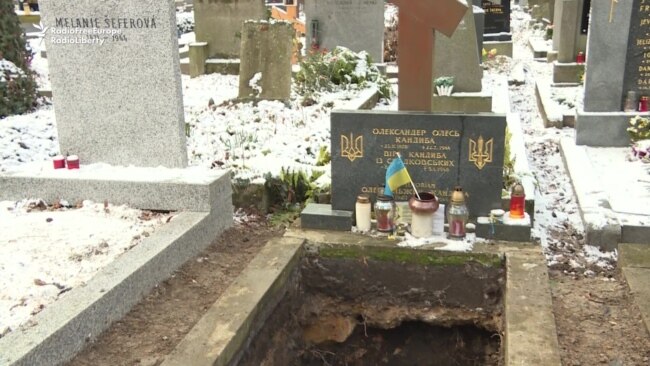 Remains Of Ukrainian Poet In Limbo After Being Exhumed
