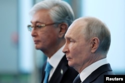 Президенти Казахстану та Росії на формі в Омську. Липень 2026 року