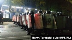 Милиция во время разгона митинга. 5 октября 2020 года. 