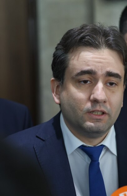 Коалицията Продължаваме промяната – Демократична България ПП ДБ иска оставката на