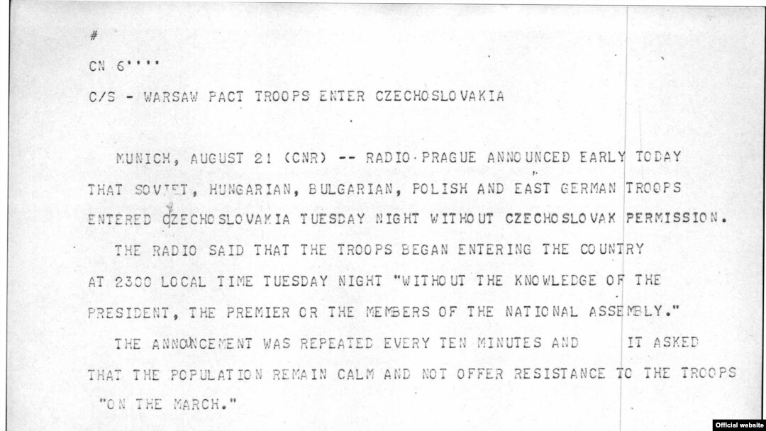 Central News RFE/RL anunță invadarea Cehoslovaciei de către trupele Pactului de la Varșovia citând Radio Praga.
