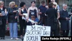 Akcija Žena u Crnom na Dan belih traka, Beograd, 31. maj 2012.