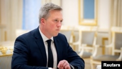 აშშ-ის არმიის მდივანი დენიელ დრისკოლი უკრაინის ხელისუფლების მაღალჩინოსნებს კიევში 20 ნოემბერს შეხვდა