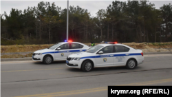 Полицейские машины в Севастополе