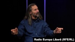 Emilian Galaicu-Păun în studioul Europei Libere