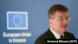 Specijalni izaslanik Evropske unije (EU) za dijalog Beograda i Prištine Miroslav Lajčak tokom konferencije za medije u sedištu EU u Prištini, 1. juna 2021. 