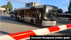 آرشیف، حمله ۱۷ سپتمبر یک طیاره بی‌سرنشین روسیه بر یک بس مسافربری در زاپوریژیا در اوکراین