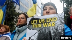 Protesti protiv ruske invazije na Ukrajinu na dan samita lidera Evropske unije u Briselu 26. oktobra 2023. 