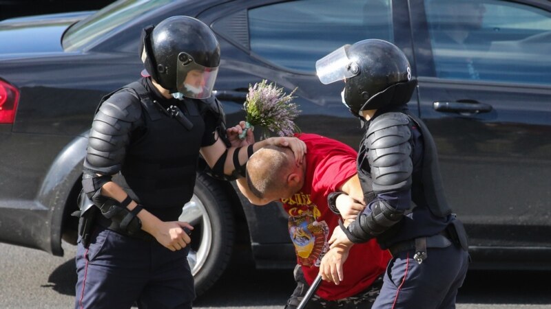 Borelj pozvao beloruske vlasti da prekinu nasilje i otpočnu dijalog 