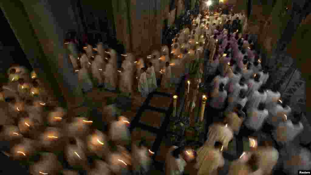 Izrael - Tradicionalna proslava uoči Uskrsa u Jerusalemu, 05.04.2012. Foto: Reuters / Darren Whiteside 
