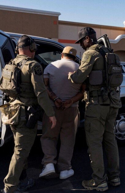 Върховният съд на САЩ временно спря депортацията на венецуелски имигранти