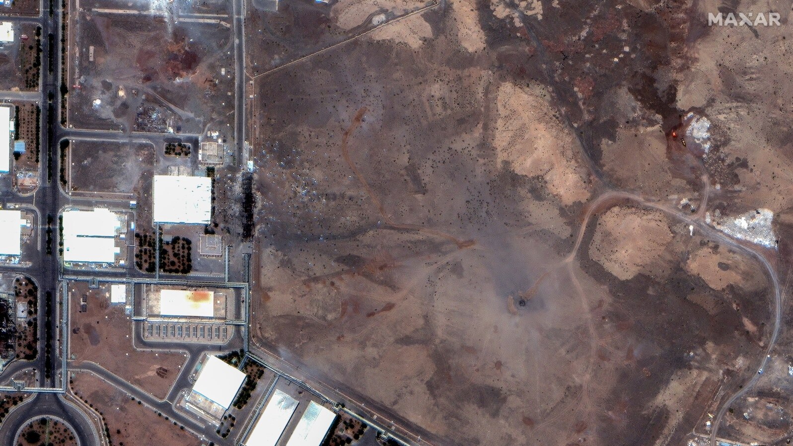 Analiștii de informații, precum și experții externi, analizează cu atenție imagini din satelit și alte date încercând să determine consecințele atacurilor americane și israeliene.