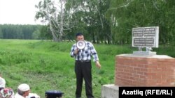  Кумыслы авылында һәйкәл ачу тантанасы