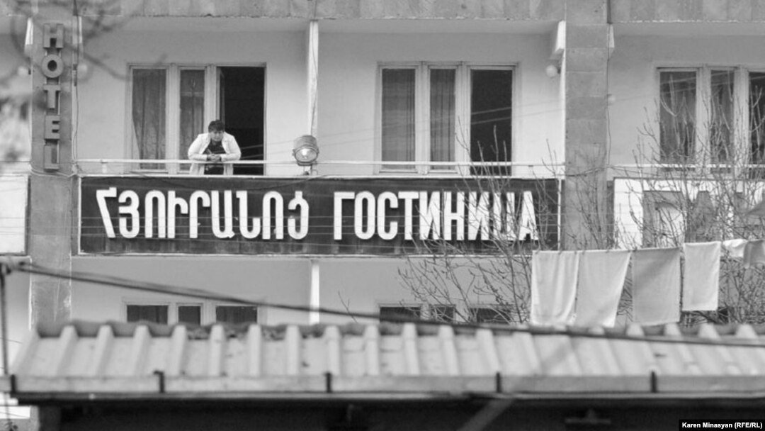 При нынешнем президенте Армении удалось сохранить равновесные отношения и с Россией, и с Западом