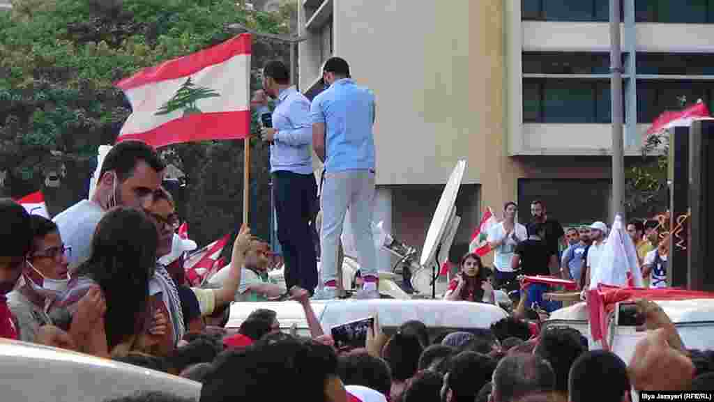 Lebanon -- Lebanon protests against Beirut government over rubbish dispute. August 23, 2015