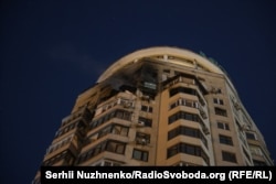 Наслідки влучання російського БПЛА в житлову багатоповерхівку в Шевченківському районі Києва, 3 лютого 2026 року