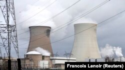 Centrala nucleară Doel din Belgia. Fotografie de arhivă. Săptămâna trecută, trei drone rămase neidentificate au fost detectate deasupra centralei.