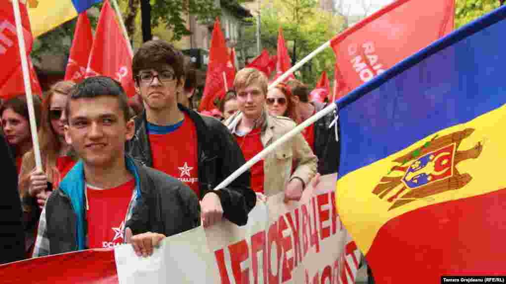 Moldova - 1st May Communists and Socialists on the streets, Chisinau